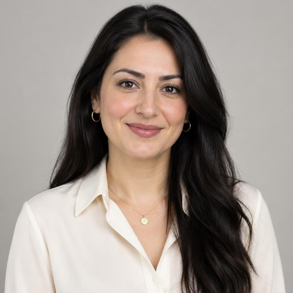 Portrait of a smiling woman with dark hair